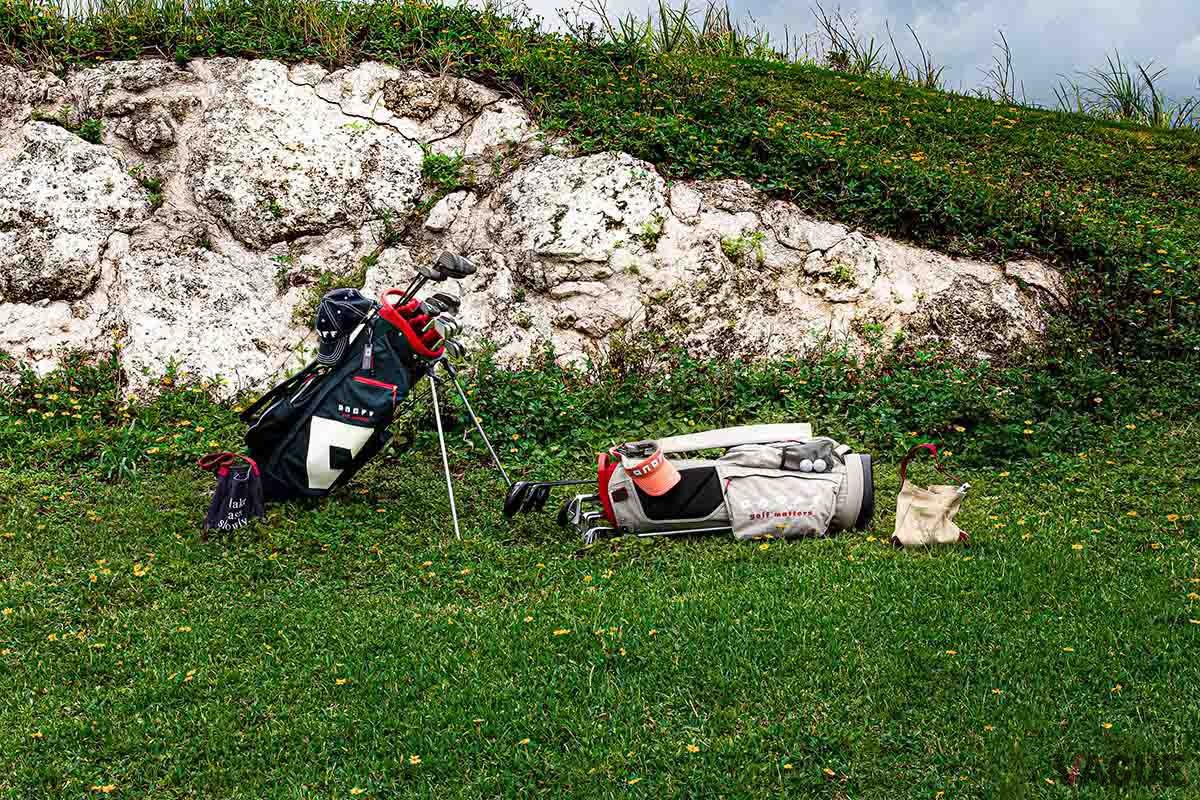 スタイリッシュなカラー展開が魅力的なオノフのスタンド型キャディバッグ「CADDIE BAG OB0324」