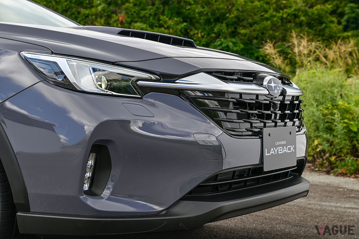 スバル新型「レヴォーグ レイバック」は、くつろげるリアシートや静粛性の高さなど、ロングドライブでも快適に過ごせるキャビンが魅力的