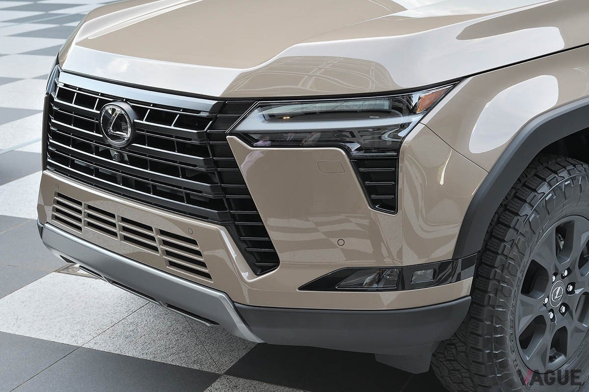 2024年に日本上陸予定！ “悪路も得意な高級SUV”レクサス新型「GX