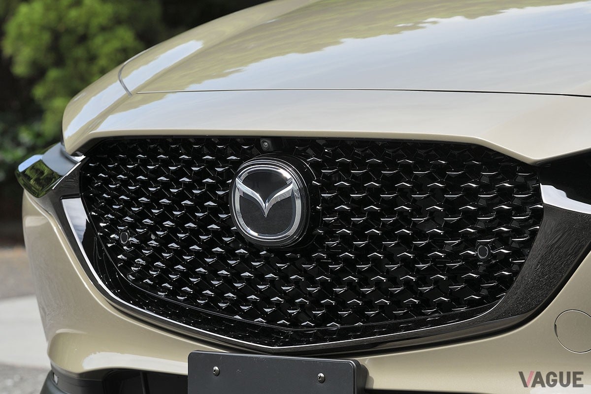 快適＆安全装備が充実したマツダ新型「CX-30」に新設定された特別仕様車「レトロスポーツエディション」