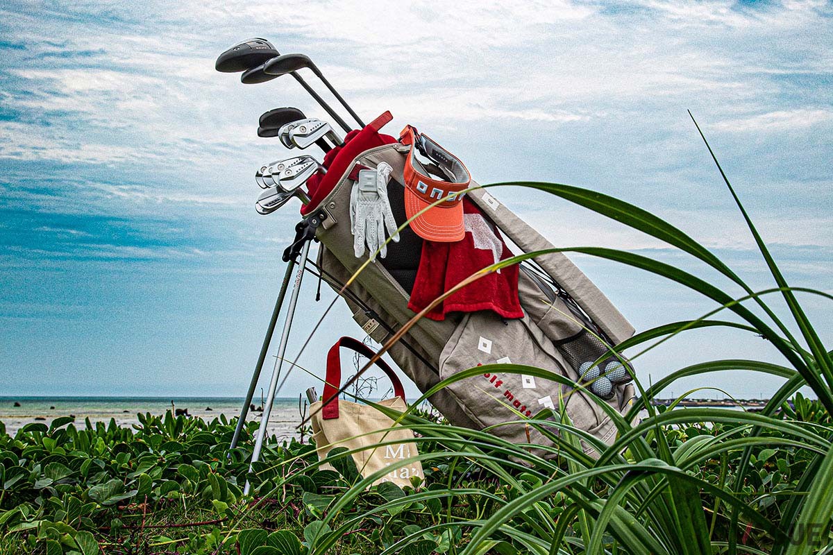 スタイリッシュなカラー展開が魅力的なオノフのスタンド型キャディバッグ「CADDIE BAG OB0324」