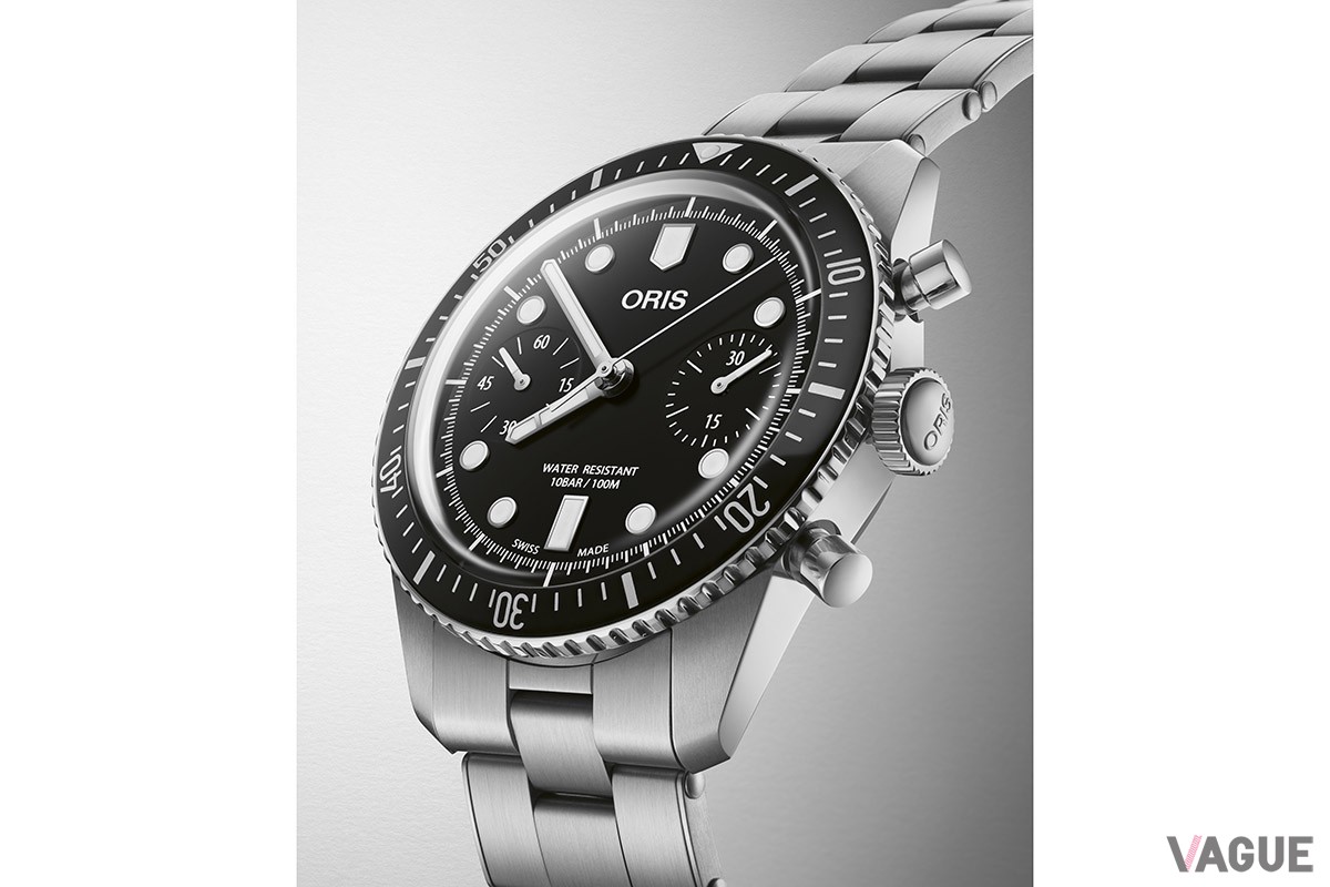 大きなドット型インデックスやプッシャーに60年代らしい空気感を漂わせる