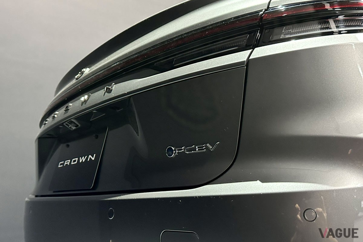 新型「センチュリー」に負けない存在感を見せつけたトヨタ新型「クラウン・セダン」