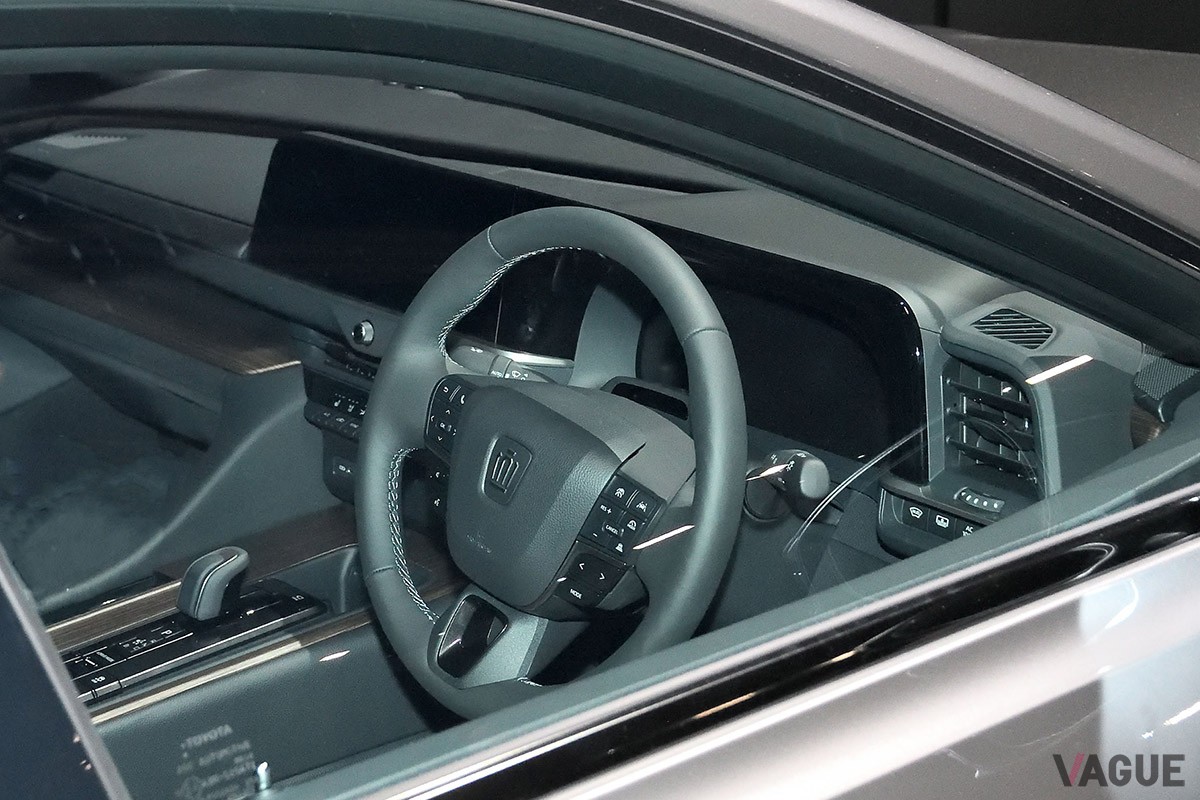 新型「センチュリー」に負けない存在感を見せつけたトヨタ新型「クラウン・セダン」
