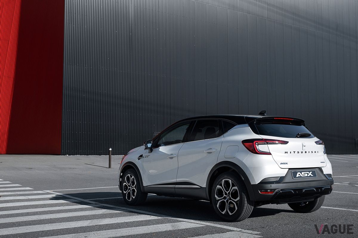 世界初公開された三菱新型「ASX」