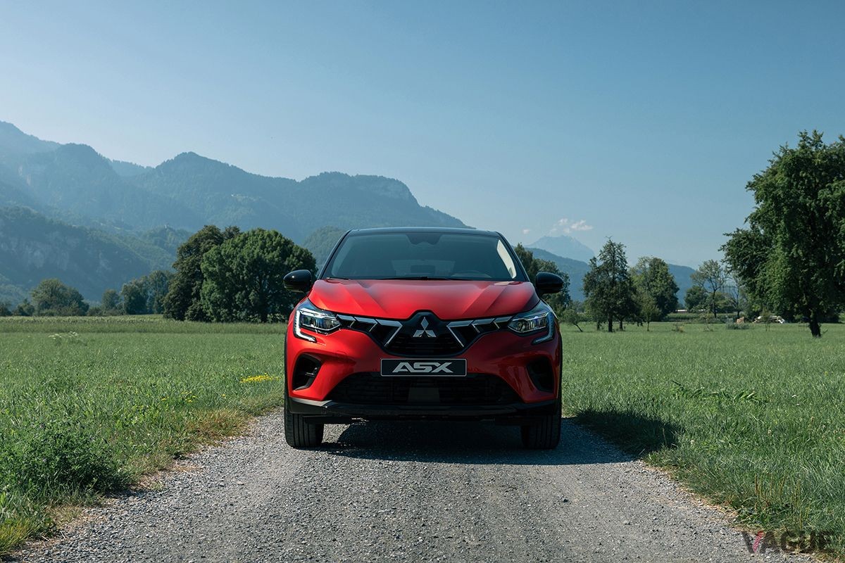 世界初公開された三菱新型「ASX」