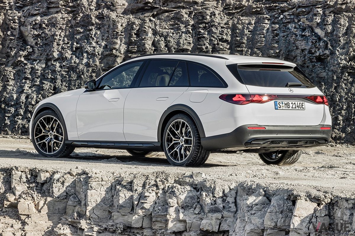 日本で発売されたメルセデス・ベンツ新型「E220 4MATICオールテレイン」