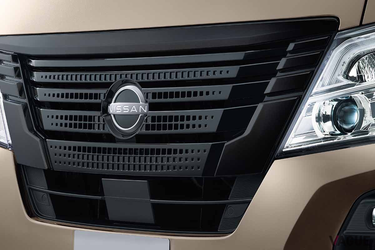 日産「キャラバン」の特別仕様車「50th Anniversary」