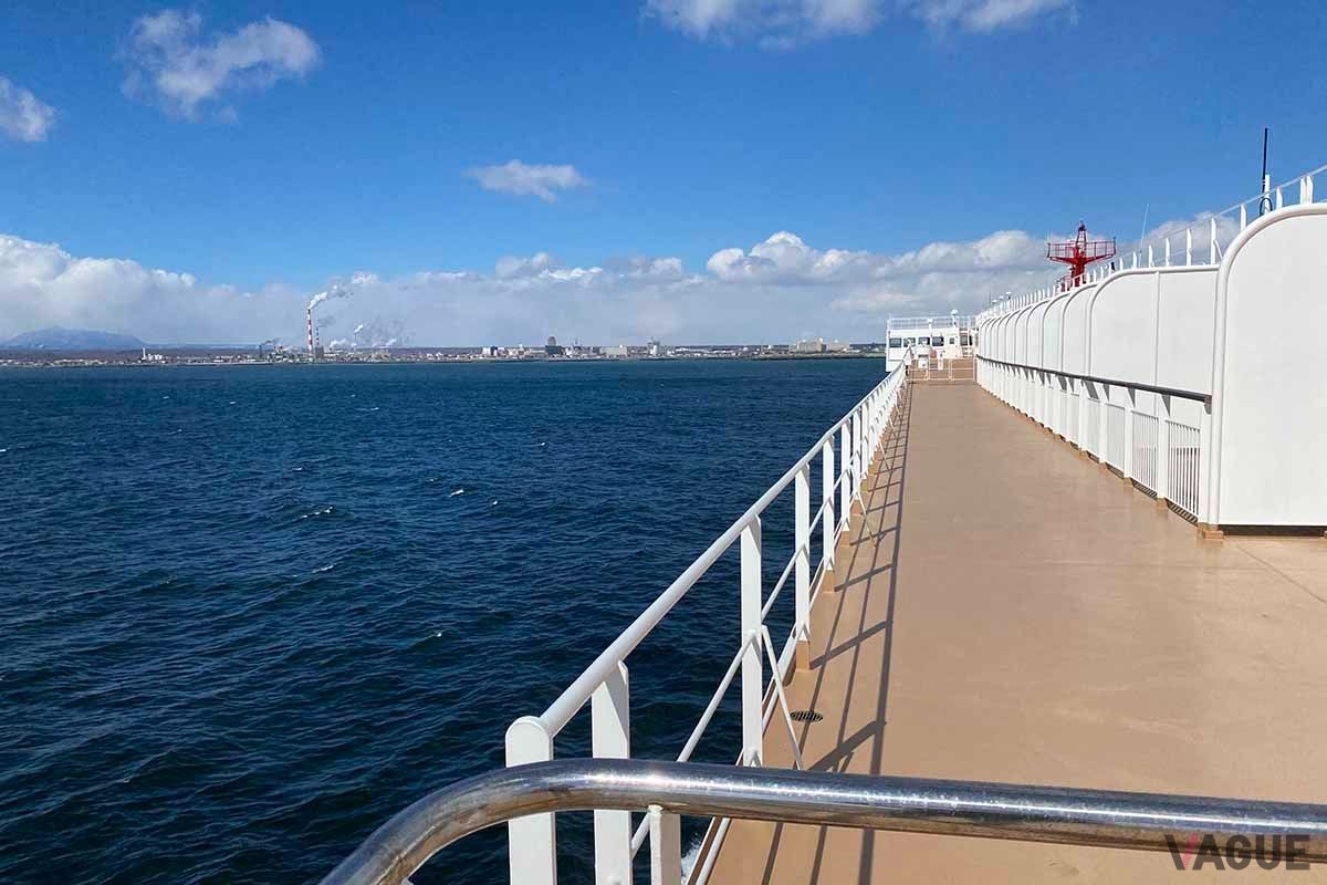 茨城県大洗港と北海道苫小牧港を結ぶフェリー「さんふらわあ」