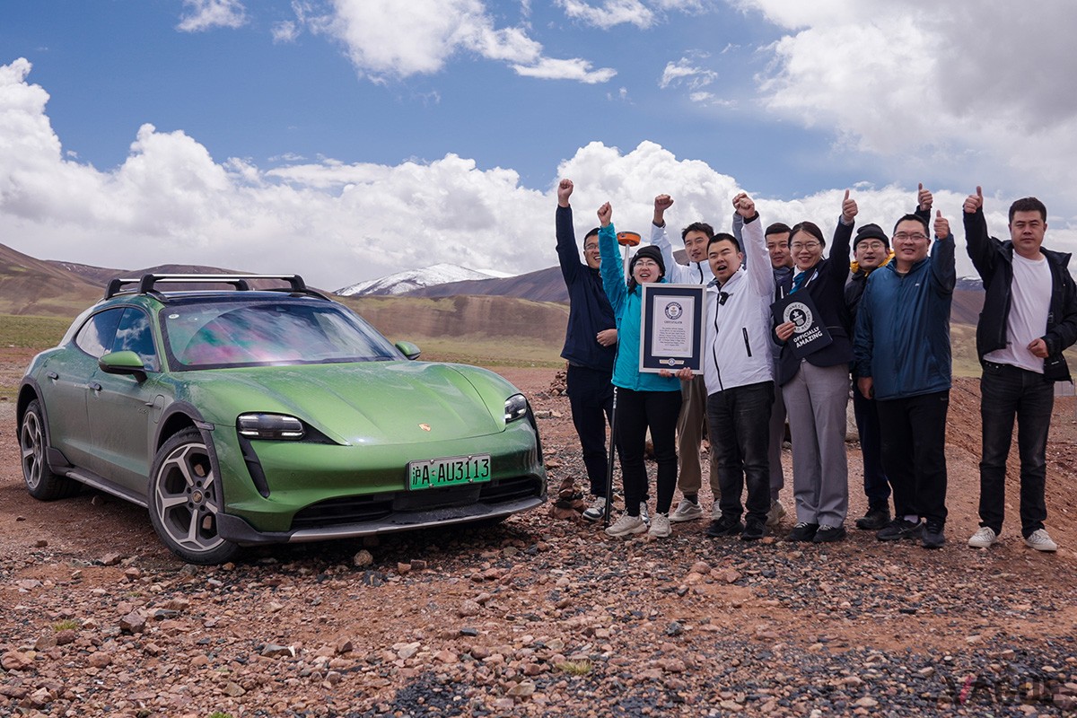 ギネス世界記録を達成したポルシェ「タイカン・クロスツーリスモ」