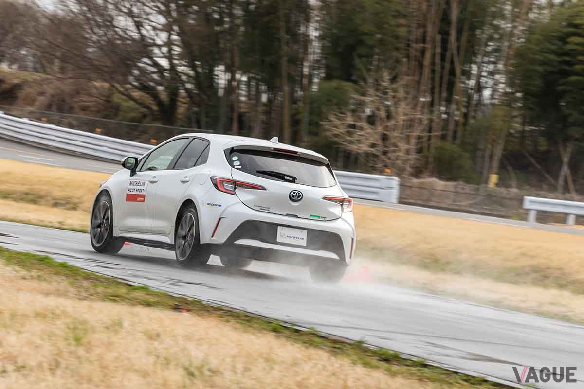 ミシュラン「パイロットスポーツ5」を装着したトヨタ「カローラ」