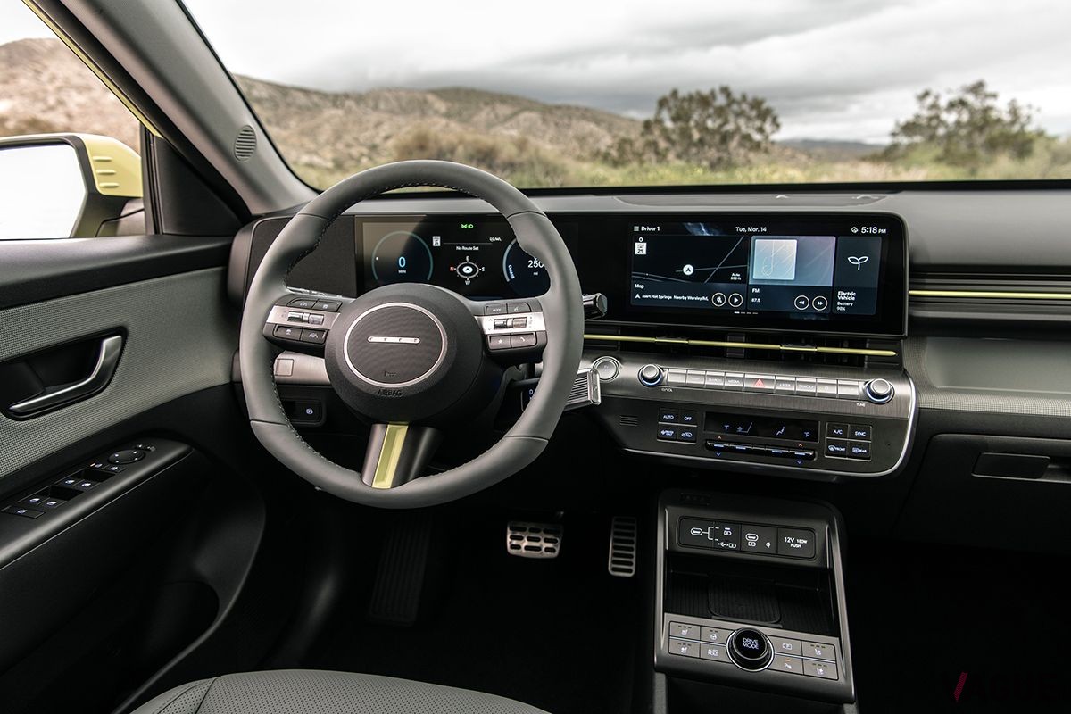 ヒョンデ新型「コナ」のインテリア