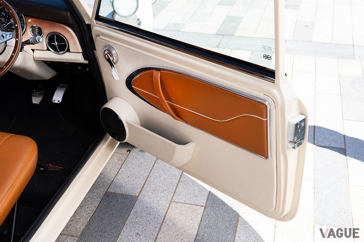 英国で登場したデイビッド・ブラウンの新型EV「ミニeマスタード」のインテリア