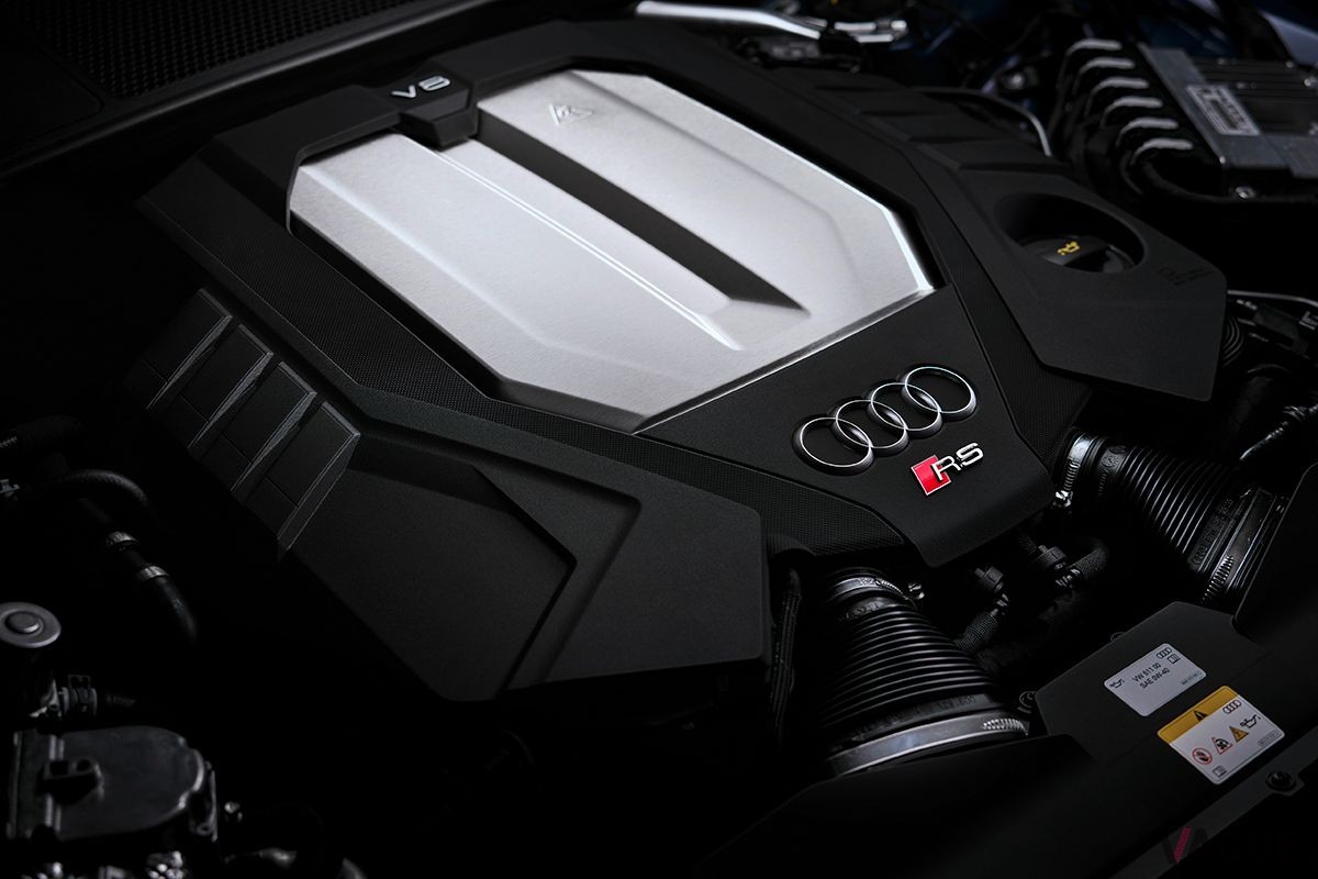 アウディ新型「RS6アバント・パフォーマンス」のエンジン