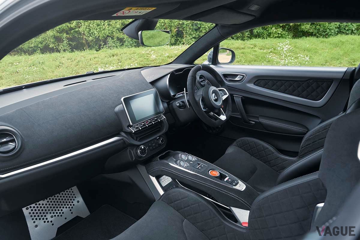 限定車アルピーヌ「A110A110Sエンストン」のインテリア