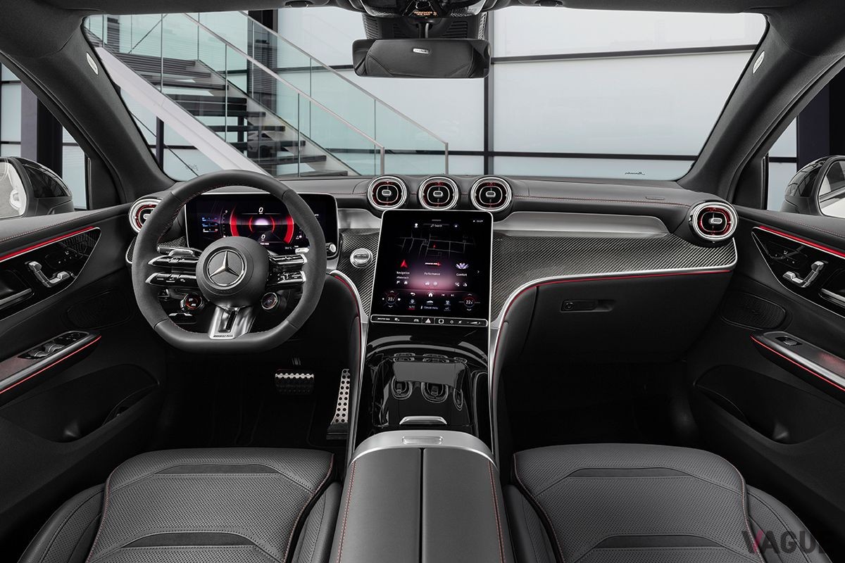 欧州で登場した新型メルセデスAMG「GLC43 4MATICクーペ」のインテリア
