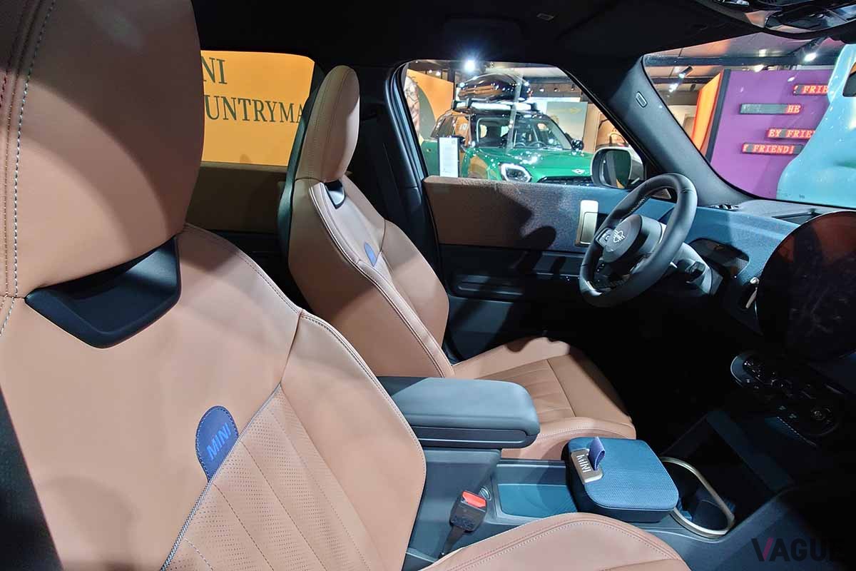 新型「ミニ・カントリーマン（日本名：ミニ・クロスオーバー）」のインテリア