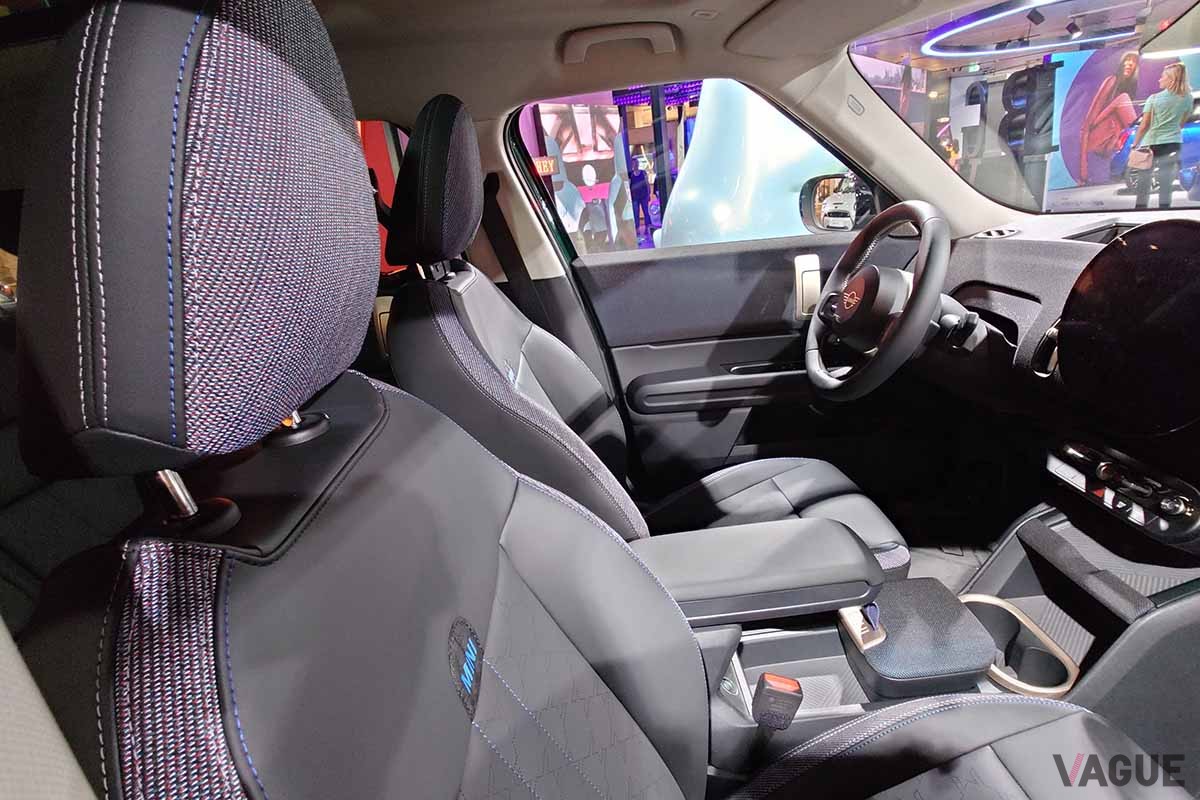 新型「ミニ・カントリーマン（日本名：ミニ・クロスオーバー）」のインテリア