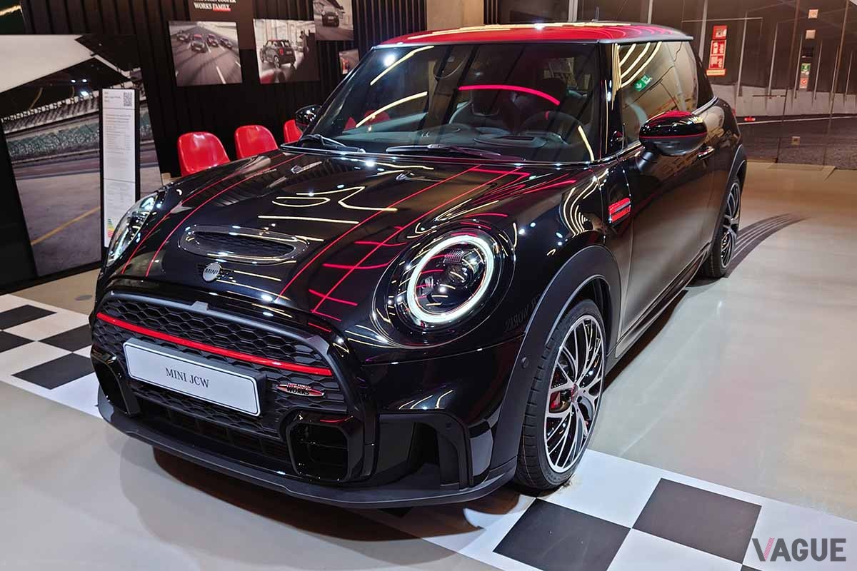 BMW現行型「ミニ3ドアJCW」