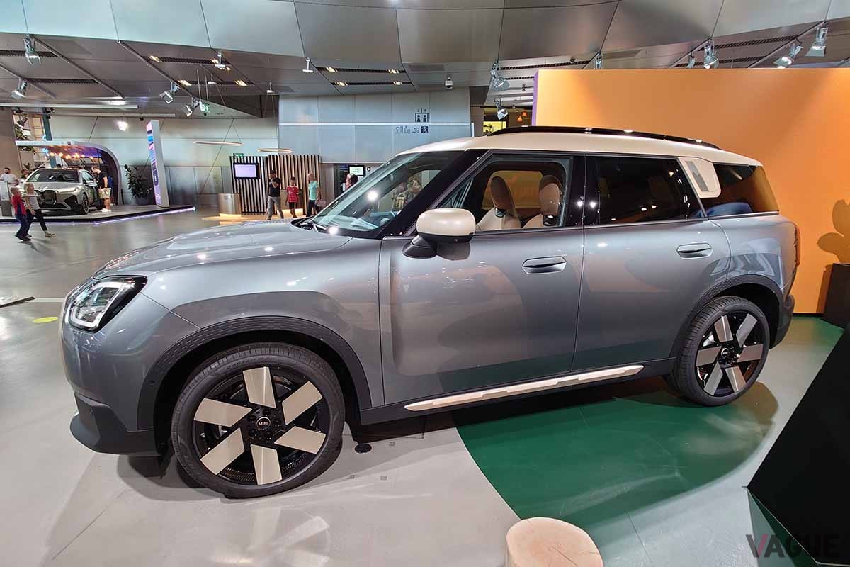 新型「ミニ・カントリーマン（日本名：ミニ・クロスオーバー）」