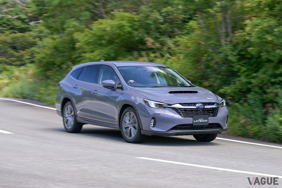 スバル新型「レヴォーグ レイバック」は、くつろげるリアシートや静粛性の高さなど、ロングドライブでも快適に過ごせるキャビンが魅力的