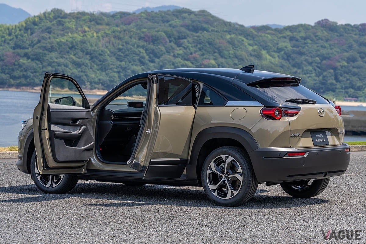 マツダは「MX-30 ロータリーEV」に搭載する“8C”型のために、ロータリーエンジンの製造ラインを刷新。新技術の投入で精度も向上したという