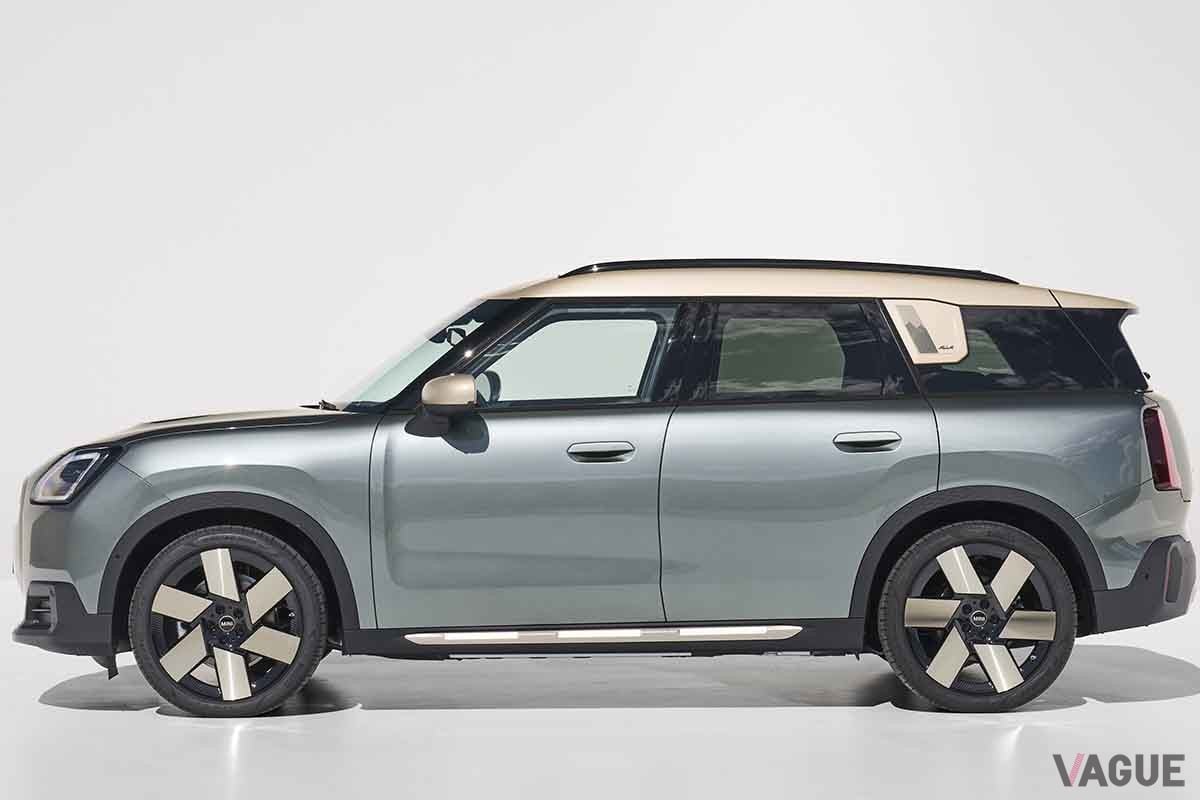 新型「ミニ・カントリーマン（日本名：ミニ・クロスオーバー）」