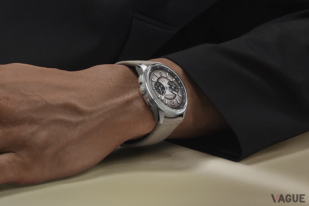 「ポラリス・クロノグラフ」／Q902843J、自動巻き、サイズ：直径42mm、厚さ13.39mm、パワーリザーブ：65時間