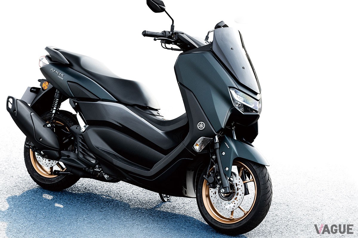 メタリックなホワイトとソリッドなレッドの2色が新たに加わり、全4色のカラー展開となったヤマハの軽二輪スクーター新型「NMAX155 ABS」