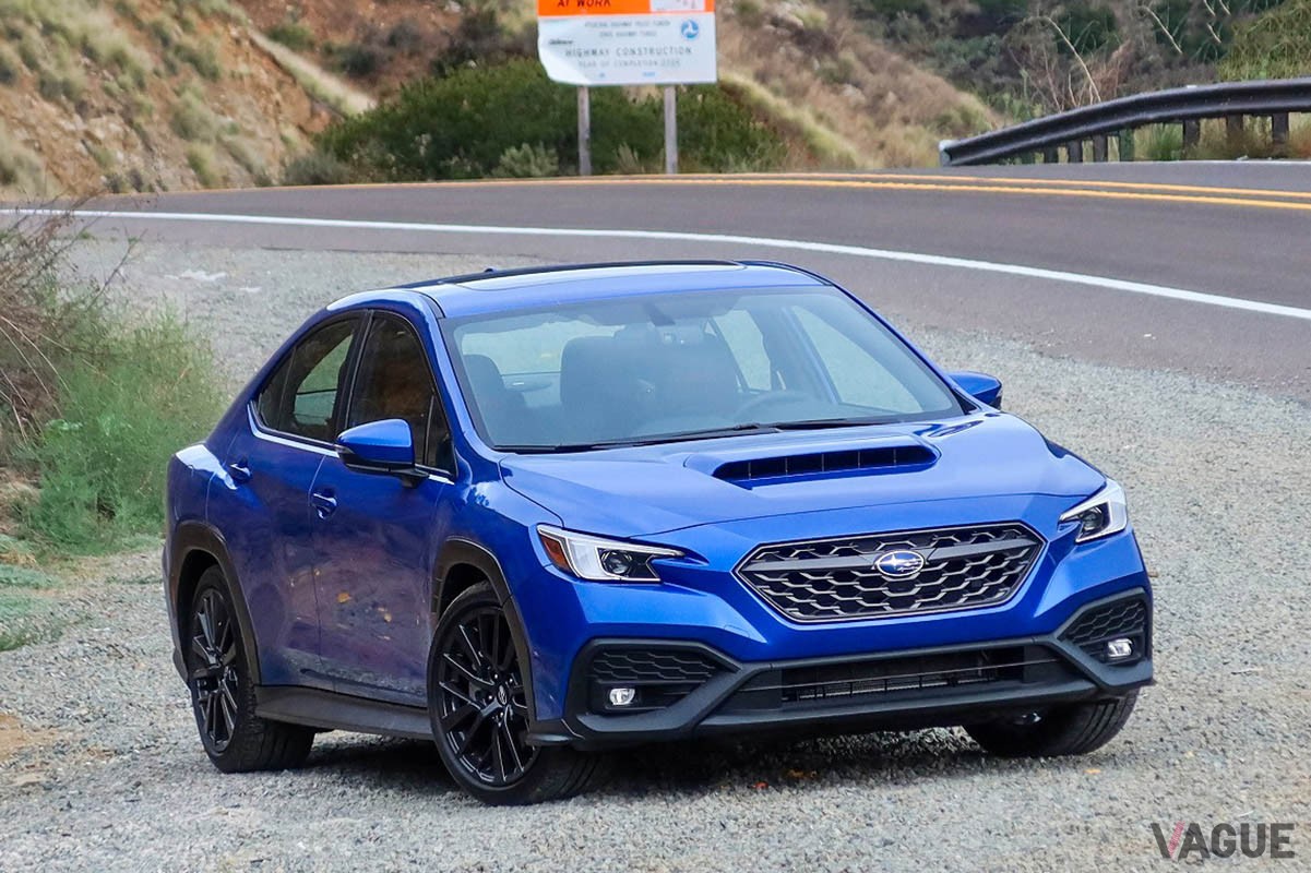 スバル「WRX」のMT仕様は、CVTでは得られないドライビングプレジャーを味わえる。日本での発売にも期待したい