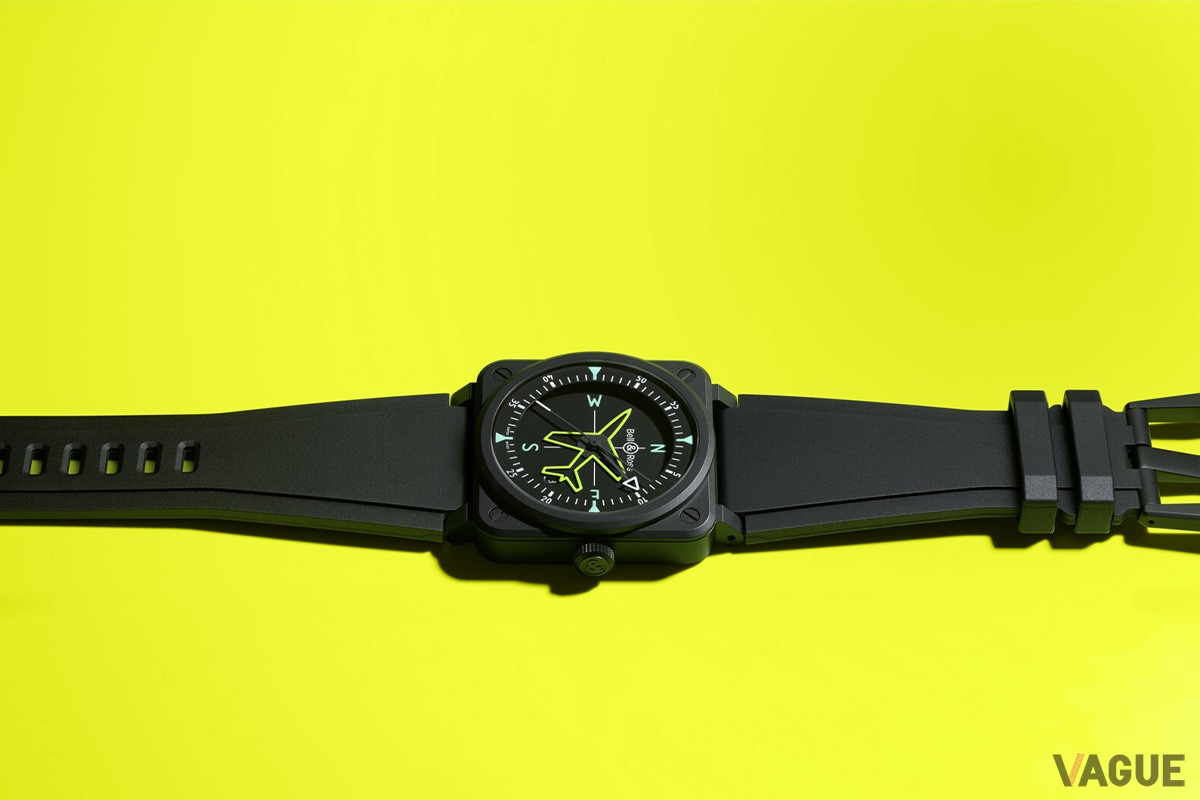 世界限定999本！ 黄緑の動く飛行機は何を表す？ “飛行方位計”を