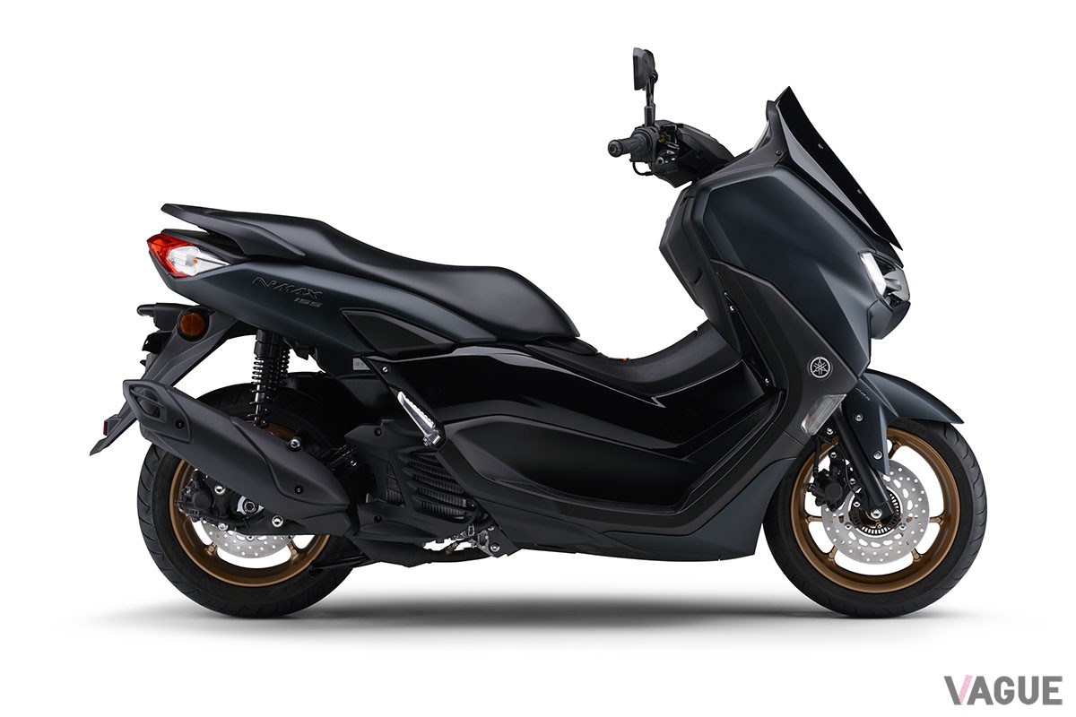 メタリックなホワイトとソリッドなレッドの2色が新たに加わり、全4色のカラー展開となったヤマハの軽二輪スクーター新型「NMAX155 ABS」
