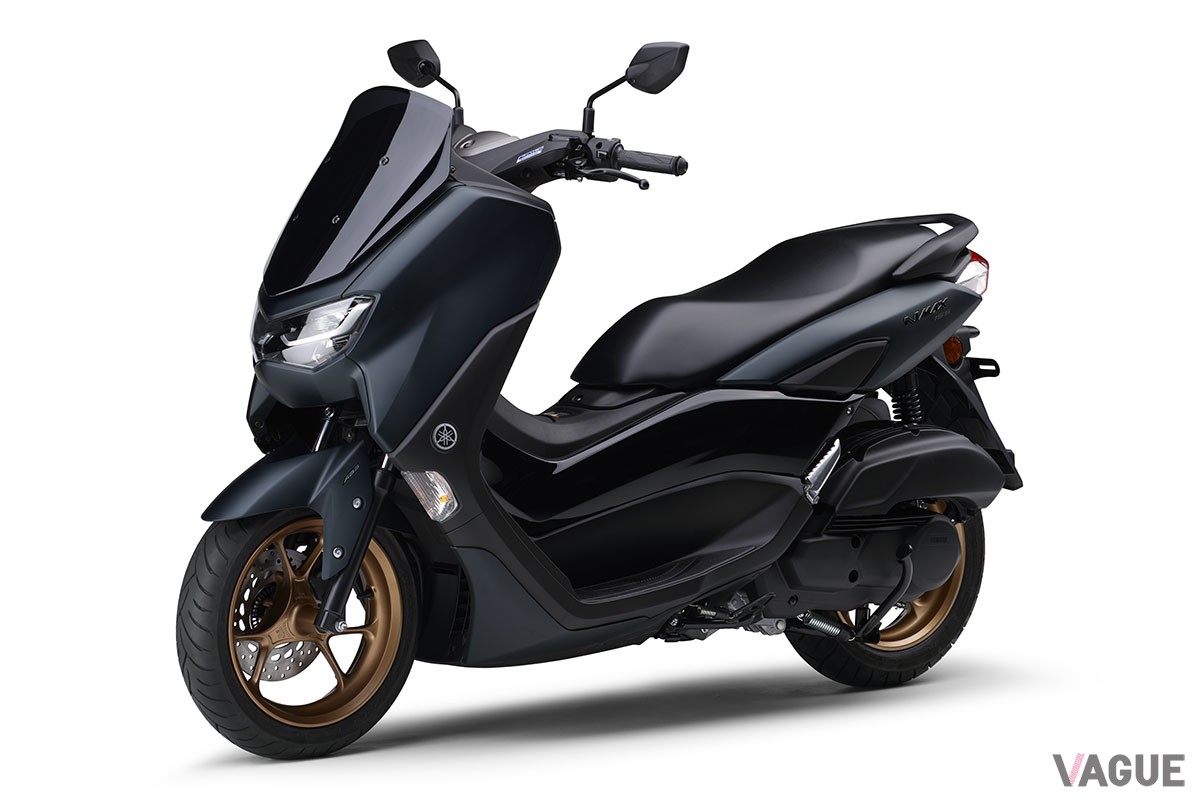 メタリックなホワイトとソリッドなレッドの2色が新たに加わり、全4色のカラー展開となったヤマハの軽二輪スクーター新型「NMAX155 ABS」