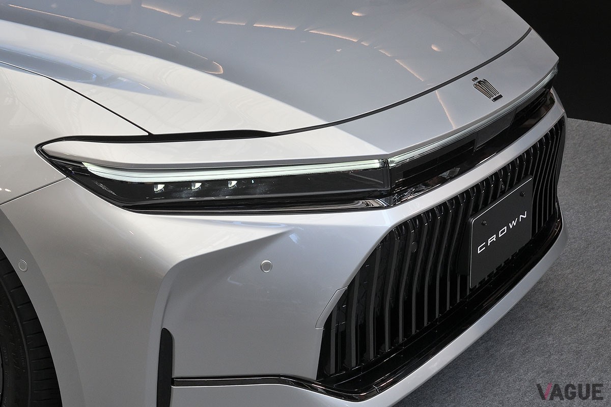 発売予定時期が2023年11月頃とアナウンスされたトヨタ新型「クラウン・セダン」。高級感が格上のインテリアと広い荷室も魅力的だ