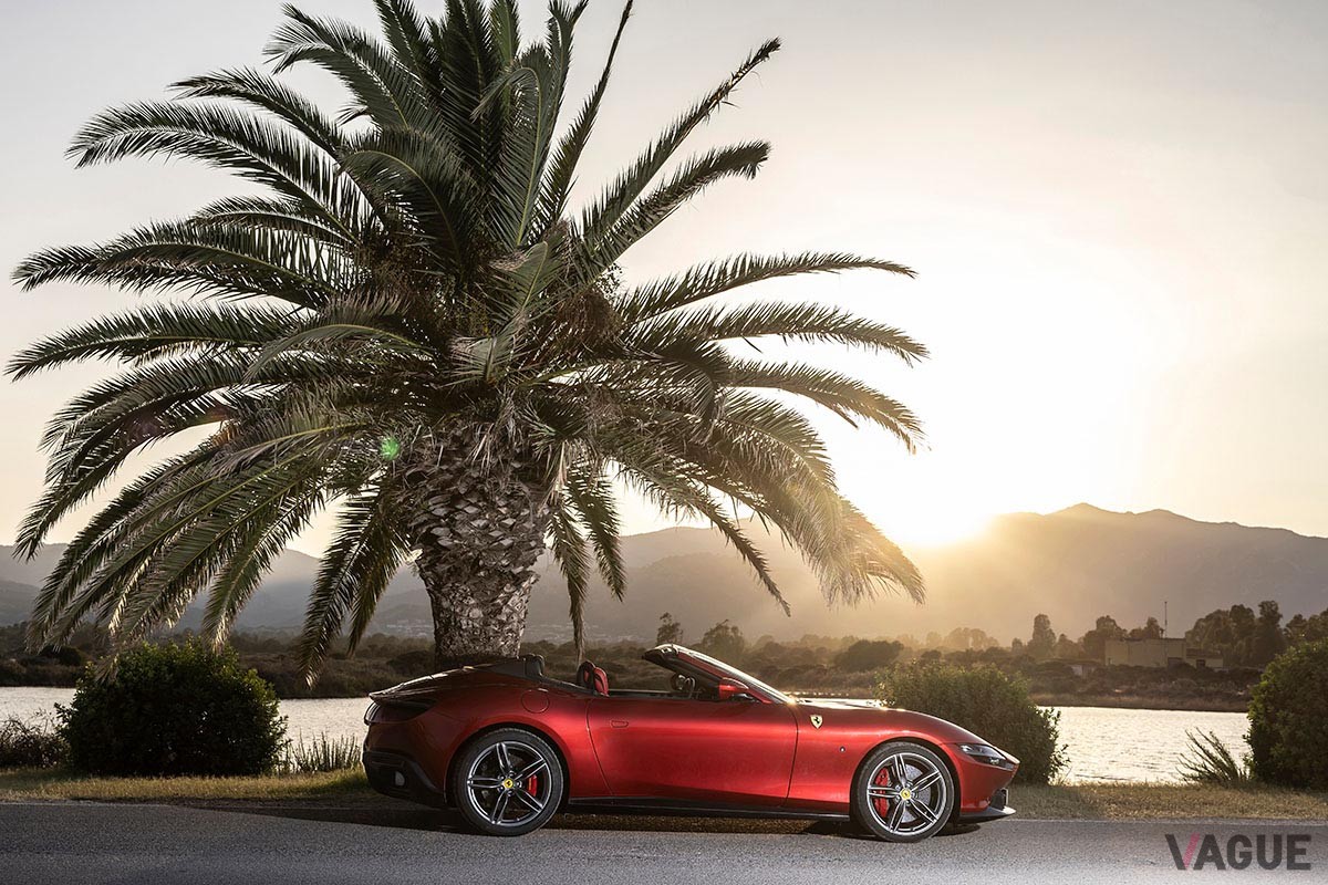 美しいルックスと上々の使い勝手、そして走らせれば快感でオープンカーの歓びも存分に堪能できるフェラーリ「ローマ スパイダー」