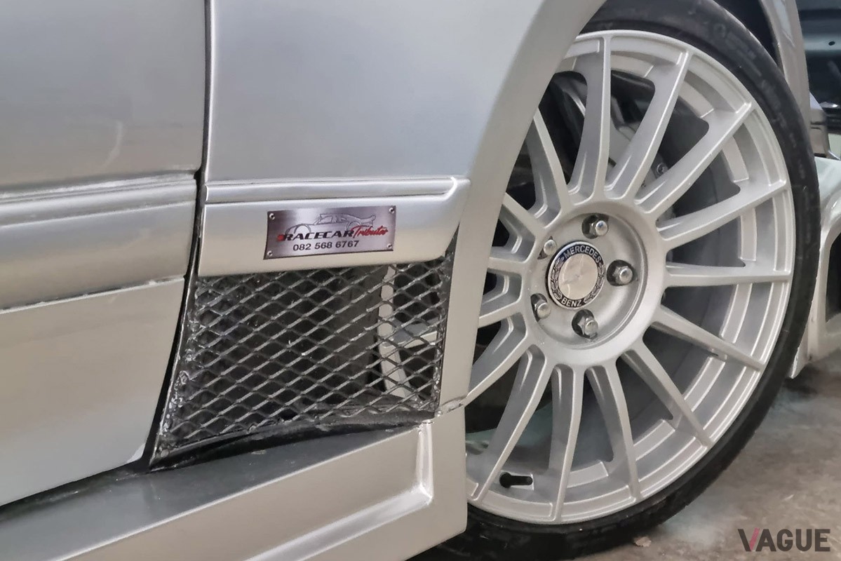 フロントタイヤ回り（C）Facebook『Johan Ackermann』