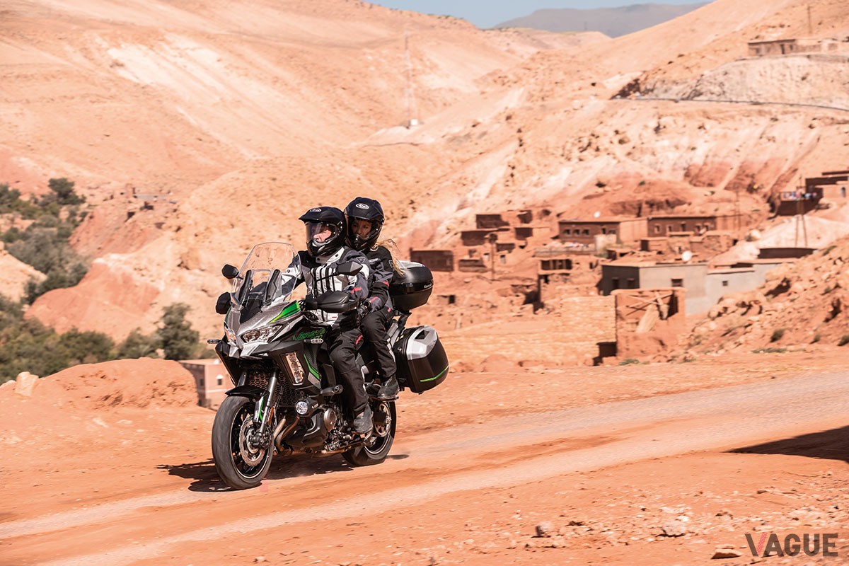 アドベンチャースタイルのビッグバイクであるカワサキ新型「VERSYS 1000 SE」は峠道もロングツーリングも存分に楽しめる