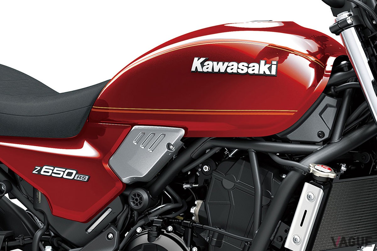 往年の「Z650」をオマージュしたカラーリング“キャンディミディアムレッド”を新採用したカワサキ「Z650RS」の2024年モデル