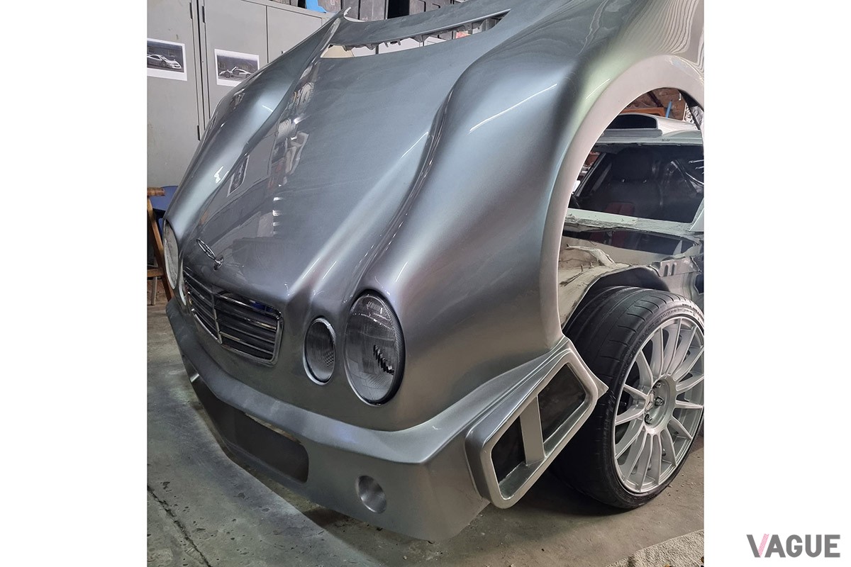 フロントカウル（C）Facebook『Johan Ackermann』