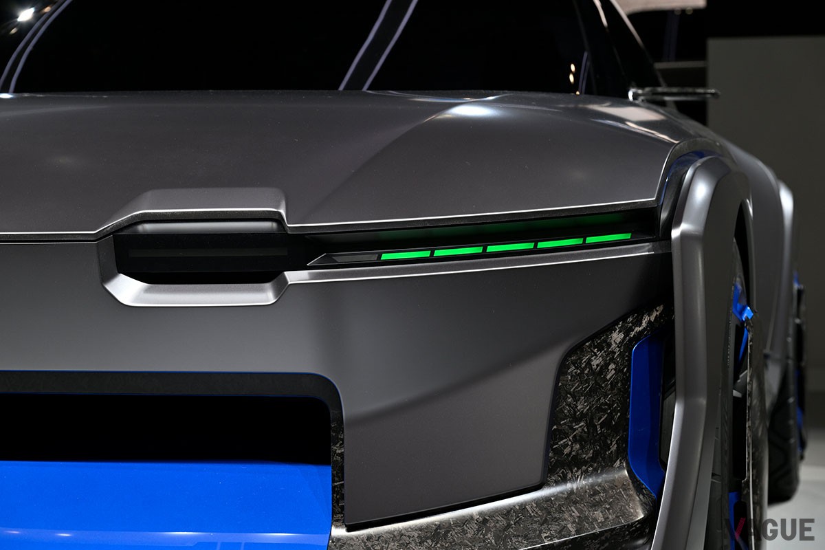 「ジャパンモビリティショー2023」で初公開された未来のスポーツクーペを想起させるスバルのコンセプトカー「スポーツモビリティコンセプト」