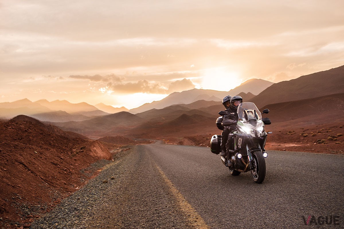 アドベンチャースタイルのビッグバイクであるカワサキ新型「VERSYS 1000 SE」は峠道もロングツーリングも存分に楽しめる