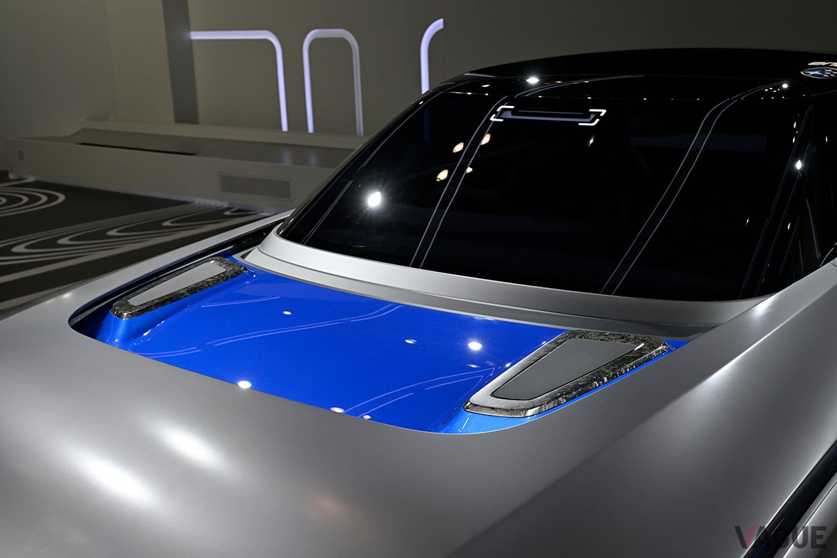 「ジャパンモビリティショー2023」で初公開された未来のスポーツクーペを想起させるスバルのコンセプトカー「スポーツモビリティコンセプト」