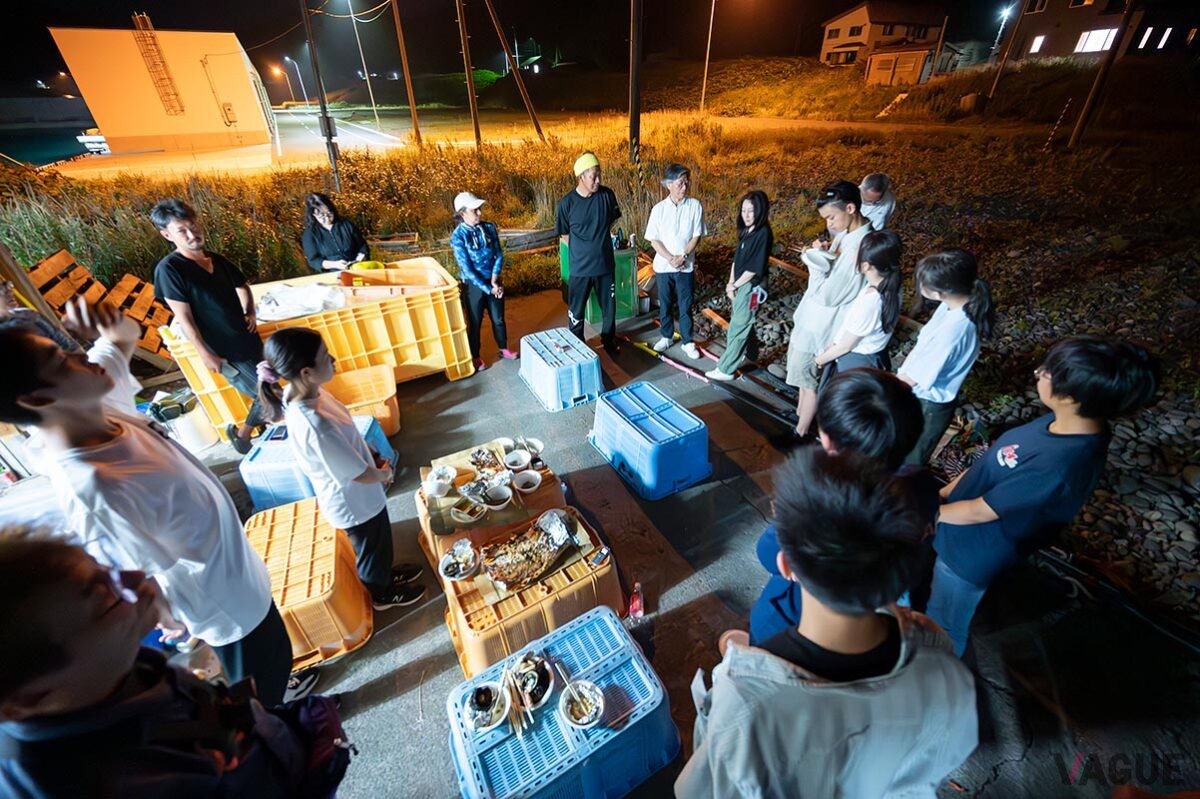 参加者たちは礼文島と利尻島を移動しながら島で働いている人と出会い、働かせてもらい、話を聞いた