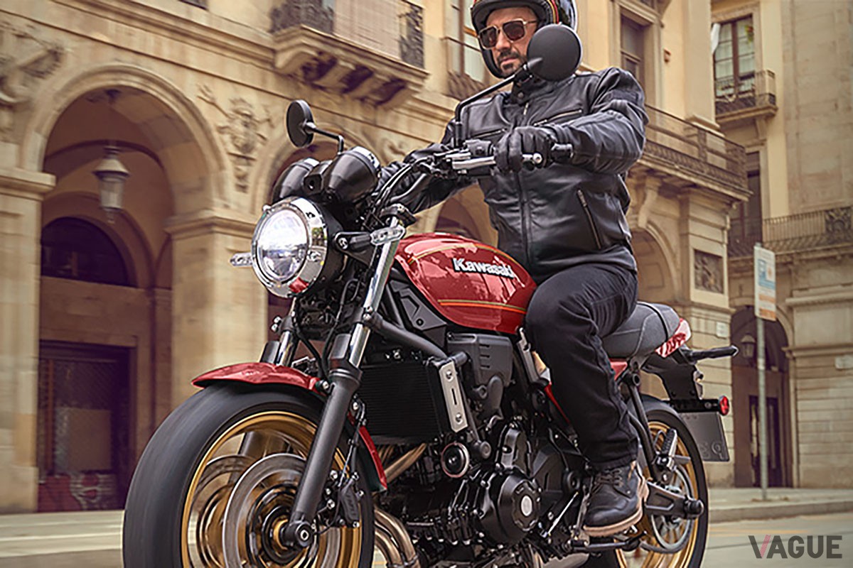往年の「Z650」をオマージュしたカラーリング“キャンディミディアムレッド”を新採用したカワサキ「Z650RS」の2024年モデル