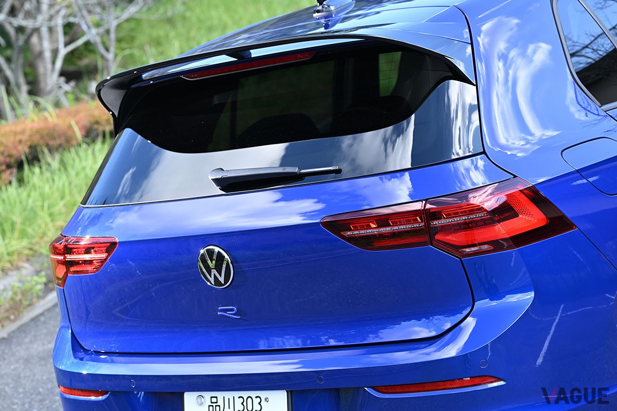 スポーツカー好きエンジニアがつくったと感じられる刺激あふれる走りが魅力的なVW「ゴルフR 20 Years」