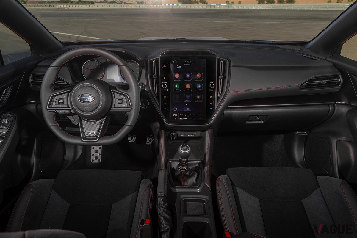 スバル「WRX」のMT仕様は、CVTでは得られないドライビングプレジャーを味わえる。日本での発売にも期待したい