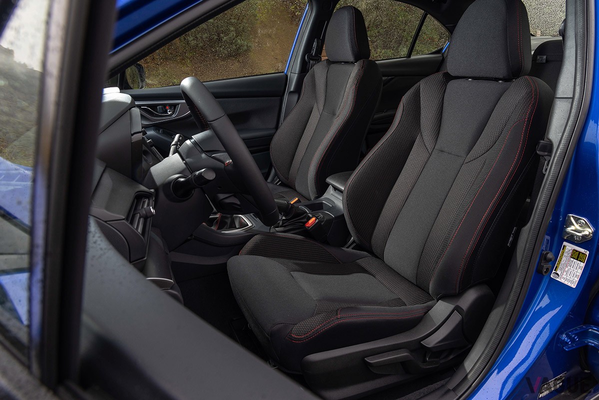 スバル「WRX」のMT仕様は、CVTでは得られないドライビングプレジャーを味わえる。日本での発売にも期待したい