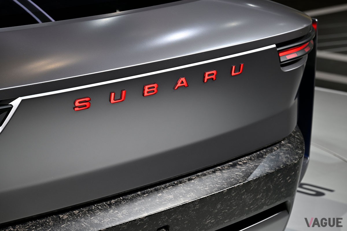 「ジャパンモビリティショー2023」で初公開された未来のスポーツクーペを想起させるスバルのコンセプトカー「スポーツモビリティコンセプト」