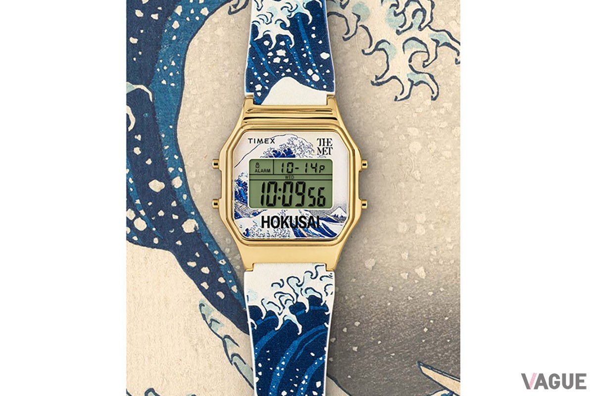 「ホクサイ」名画中の名画“The Great Wave”。ゴールドのケースも誇らしげな印象