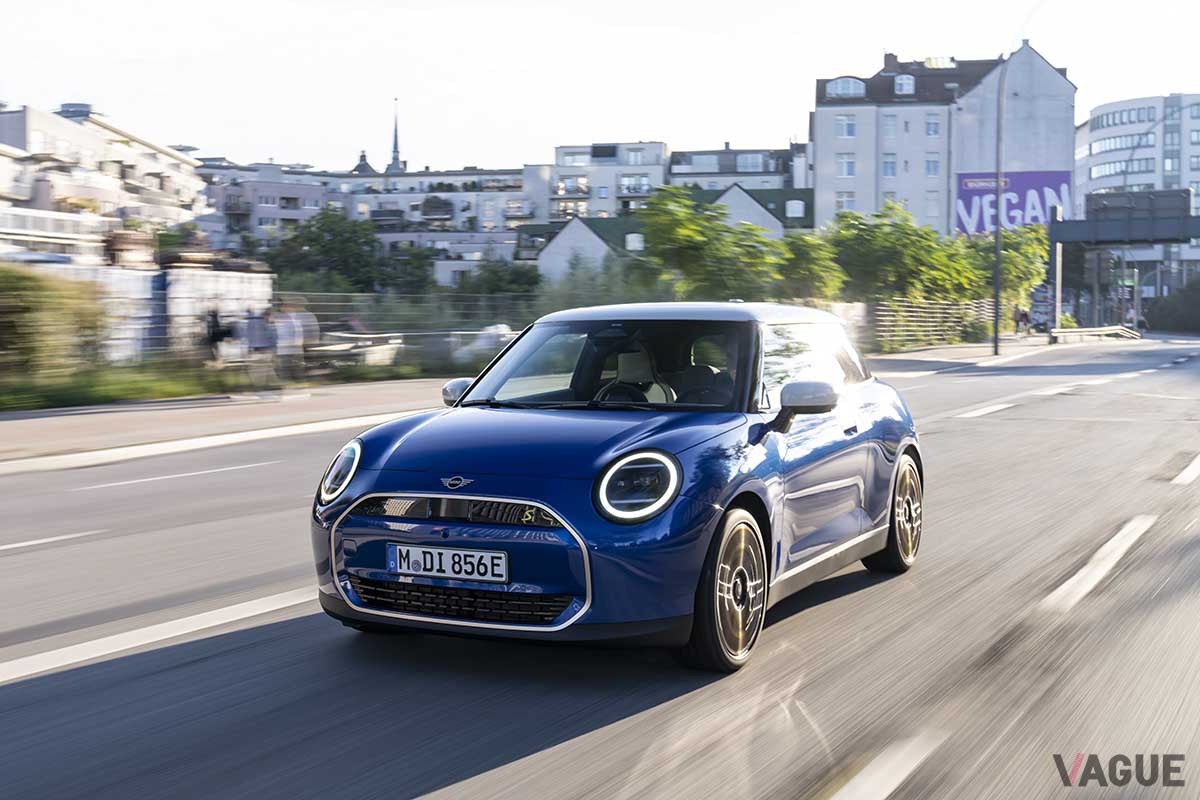 新型「ミニ・クーパーSE 3ドア」